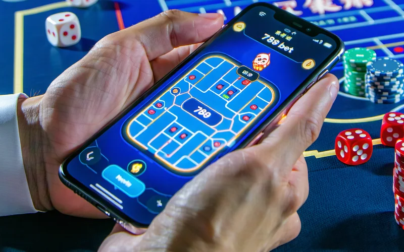 Người chơi đang trải nghiệm Tài Xỉu trực tuyến trên điện thoại di động tại 789bet